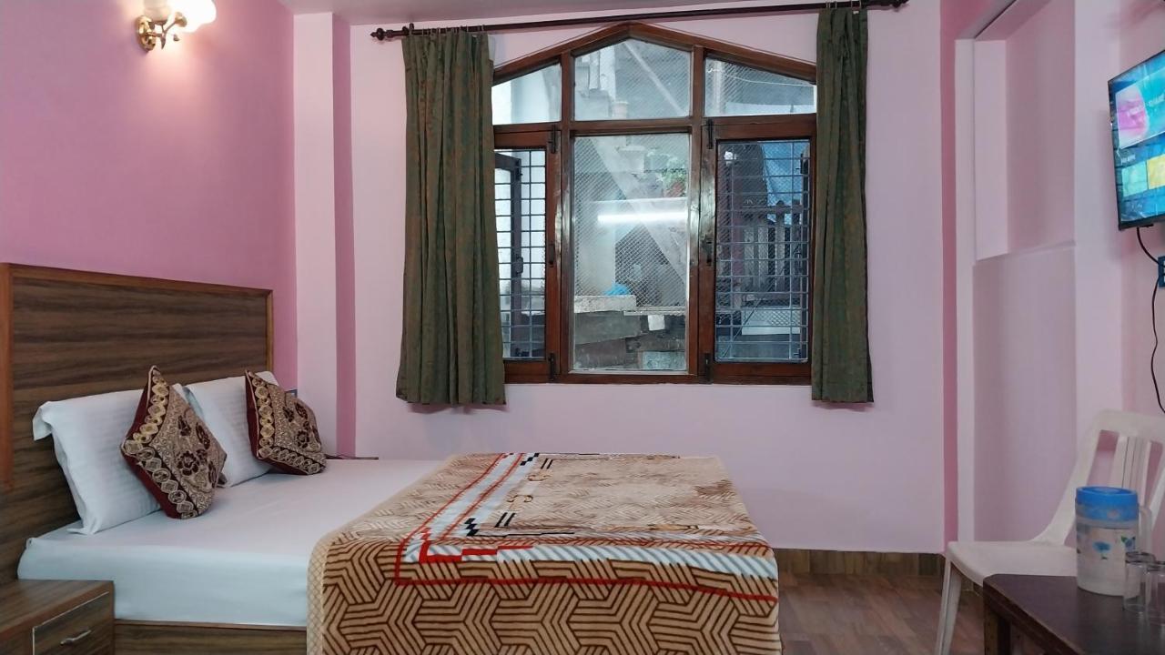 Hotel Tirupati Regency Anandam 西姆拉 外观 照片